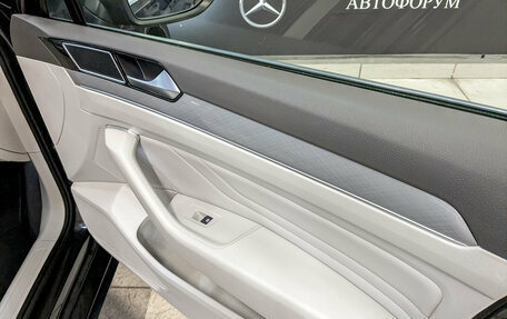 Volkswagen Passat B8 рестайлинг, 2020 год, 2 250 000 рублей, 23 фотография