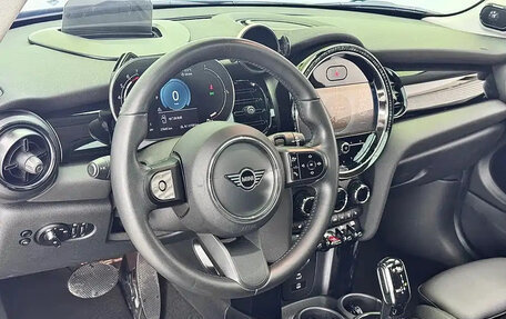 MINI Hatch, 2023 год, 1 980 000 рублей, 12 фотография