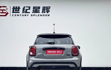 MINI Hatch, 2023 год, 1 980 000 рублей, 6 фотография