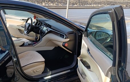 Toyota Camry, 2018 год, 2 200 000 рублей, 7 фотография