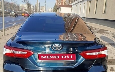 Toyota Camry, 2018 год, 2 200 000 рублей, 2 фотография