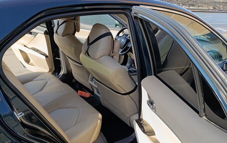 Toyota Camry, 2018 год, 2 200 000 рублей, 9 фотография