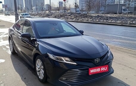 Toyota Camry, 2018 год, 2 200 000 рублей, 15 фотография