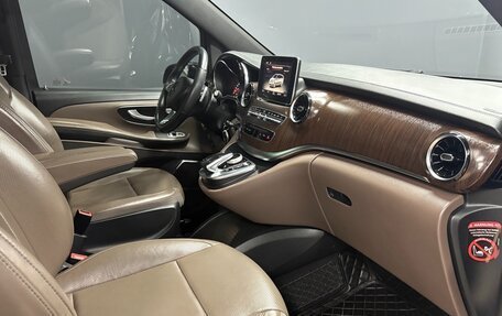 Mercedes-Benz V-Класс, 2019 год, 6 500 000 рублей, 7 фотография