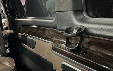 Mercedes-Benz V-Класс, 2019 год, 6 500 000 рублей, 11 фотография