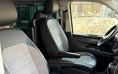 Volkswagen Multivan T6 рестайлинг, 2021 год, 5 550 000 рублей, 10 фотография