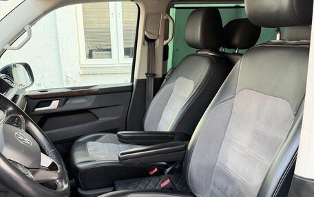 Volkswagen Multivan T6 рестайлинг, 2021 год, 5 550 000 рублей, 13 фотография