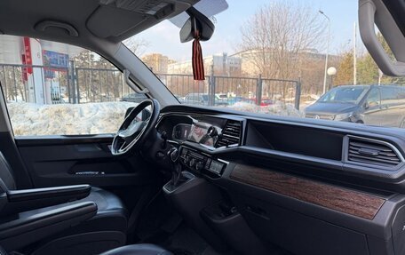 Volkswagen Multivan T6 рестайлинг, 2021 год, 5 550 000 рублей, 9 фотография