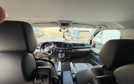 Volkswagen Multivan T6 рестайлинг, 2021 год, 5 550 000 рублей, 17 фотография