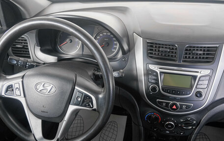 Hyundai Solaris II рестайлинг, 2013 год, 869 000 рублей, 13 фотография