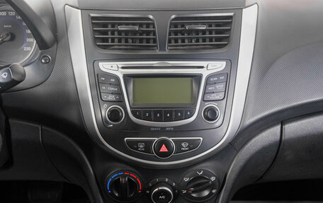 Hyundai Solaris II рестайлинг, 2013 год, 869 000 рублей, 19 фотография