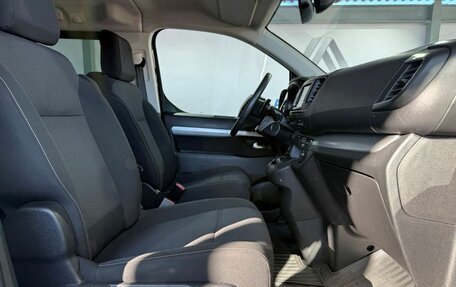 Opel Zafira Life I, 2021 год, 3 099 000 рублей, 12 фотография