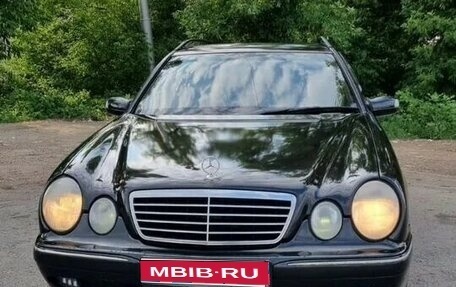 Mercedes-Benz E-Класс, 2001 год, 650 000 рублей, 1 фотография