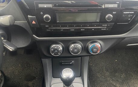 Toyota Corolla, 2016 год, 1 600 000 рублей, 10 фотография