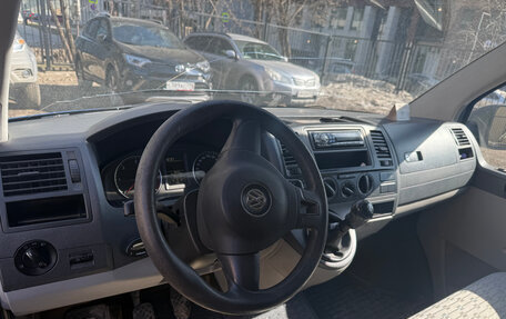 Volkswagen Transporter T5 рестайлинг, 2011 год, 995 000 рублей, 4 фотография