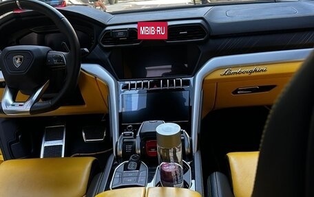 Lamborghini Urus I, 2018 год, 20 000 000 рублей, 9 фотография