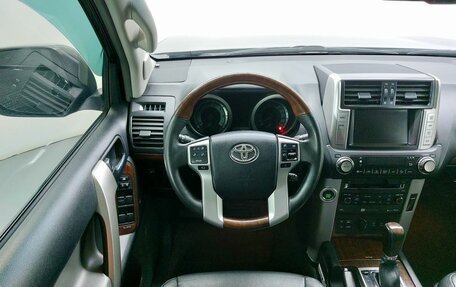 Toyota Land Cruiser Prado 150 рестайлинг 2, 2011 год, 2 699 000 рублей, 11 фотография