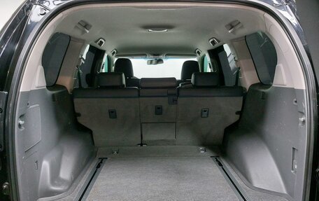 Toyota Land Cruiser Prado 150 рестайлинг 2, 2011 год, 2 699 000 рублей, 17 фотография