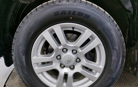 Toyota Land Cruiser Prado 150 рестайлинг 2, 2011 год, 2 699 000 рублей, 20 фотография