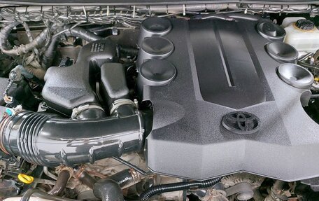 Toyota Land Cruiser Prado 150 рестайлинг 2, 2011 год, 2 699 000 рублей, 19 фотография