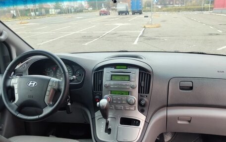 Hyundai Grand Starex Grand Starex I рестайлинг 2, 2010 год, 1 250 000 рублей, 8 фотография