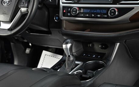 Toyota Highlander III, 2014 год, 2 749 000 рублей, 10 фотография