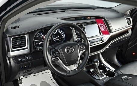Toyota Highlander III, 2014 год, 2 749 000 рублей, 6 фотография