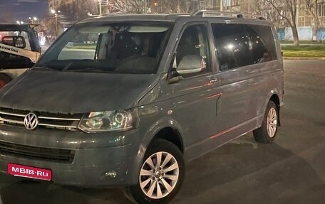 Volkswagen Caravelle T5, 2010 год, 1 780 000 рублей, 1 фотография