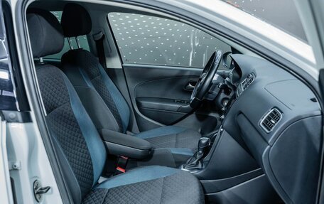 Volkswagen Polo VI (EU Market), 2020 год, 1 400 000 рублей, 24 фотография