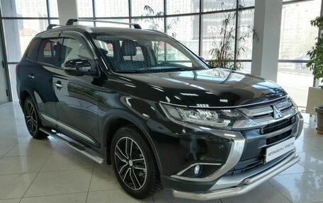 Mitsubishi Outlander III рестайлинг 3, 2018 год, 2 180 000 рублей, 3 фотография