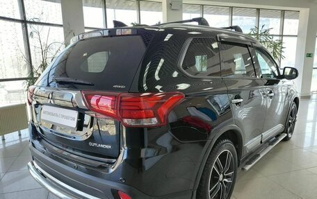 Mitsubishi Outlander III рестайлинг 3, 2018 год, 2 180 000 рублей, 5 фотография