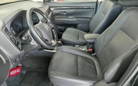 Mitsubishi Outlander III рестайлинг 3, 2018 год, 2 180 000 рублей, 9 фотография