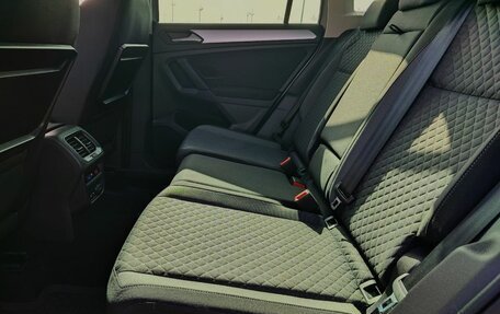 Volkswagen Tiguan II, 2019 год, 2 320 000 рублей, 11 фотография