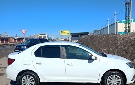 Renault Logan II, 2015 год, 900 000 рублей, 4 фотография