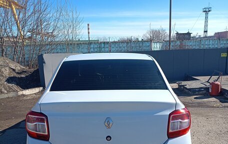 Renault Logan II, 2015 год, 900 000 рублей, 6 фотография