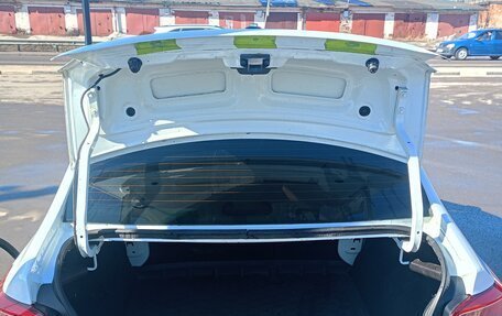 Renault Logan II, 2015 год, 900 000 рублей, 11 фотография