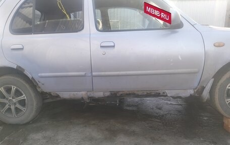 Nissan March II, 2001 год, 95 000 рублей, 2 фотография