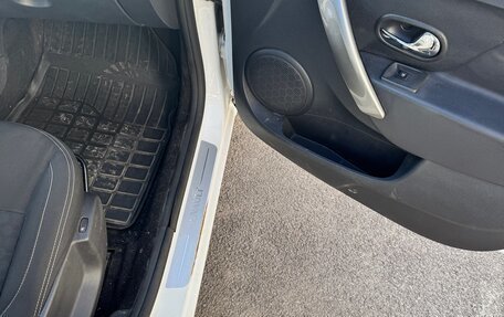 Renault Logan II, 2017 год, 750 000 рублей, 11 фотография