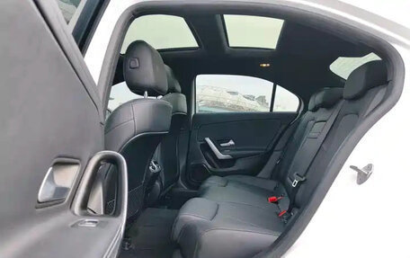 Mercedes-Benz A-Класс, 2022 год, 2 290 000 рублей, 11 фотография