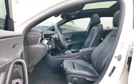 Mercedes-Benz A-Класс, 2022 год, 2 290 000 рублей, 10 фотография