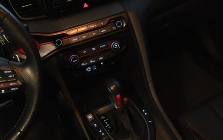 Hyundai Veloster II, 2020 год, 2 600 000 рублей, 16 фотография