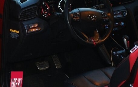 Hyundai Veloster II, 2020 год, 2 600 000 рублей, 10 фотография