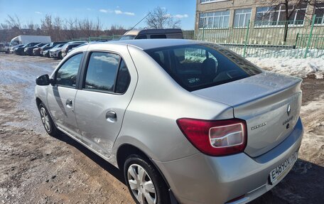 Renault Logan II, 2017 год, 850 000 рублей, 5 фотография