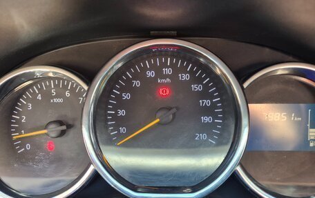 Renault Logan II, 2017 год, 850 000 рублей, 14 фотография