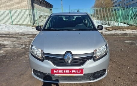 Renault Logan II, 2017 год, 850 000 рублей, 8 фотография