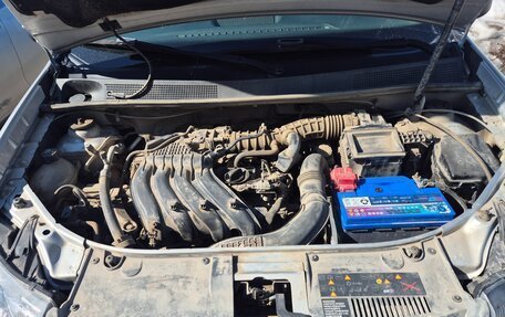 Renault Logan II, 2017 год, 850 000 рублей, 18 фотография