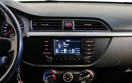 KIA Rio IV, 2018 год, 1 489 000 рублей, 8 фотография