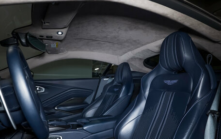 Aston Martin V8 Vantage IV, 2019 год, 13 900 000 рублей, 19 фотография