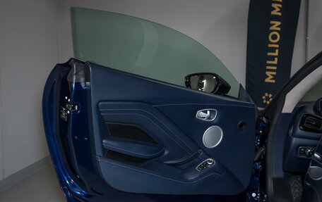 Aston Martin V8 Vantage IV, 2019 год, 13 900 000 рублей, 22 фотография