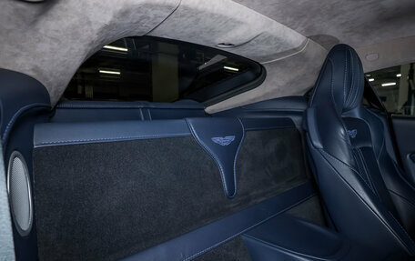 Aston Martin V8 Vantage IV, 2019 год, 13 900 000 рублей, 32 фотография